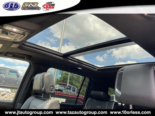 Used 2022 Cadillac Escalade ESV Premium Luxury AWD/4WD image 12
