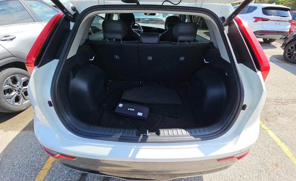 Certified 2023 Kia Niro Wave w/ Wave Preserve Package image 15