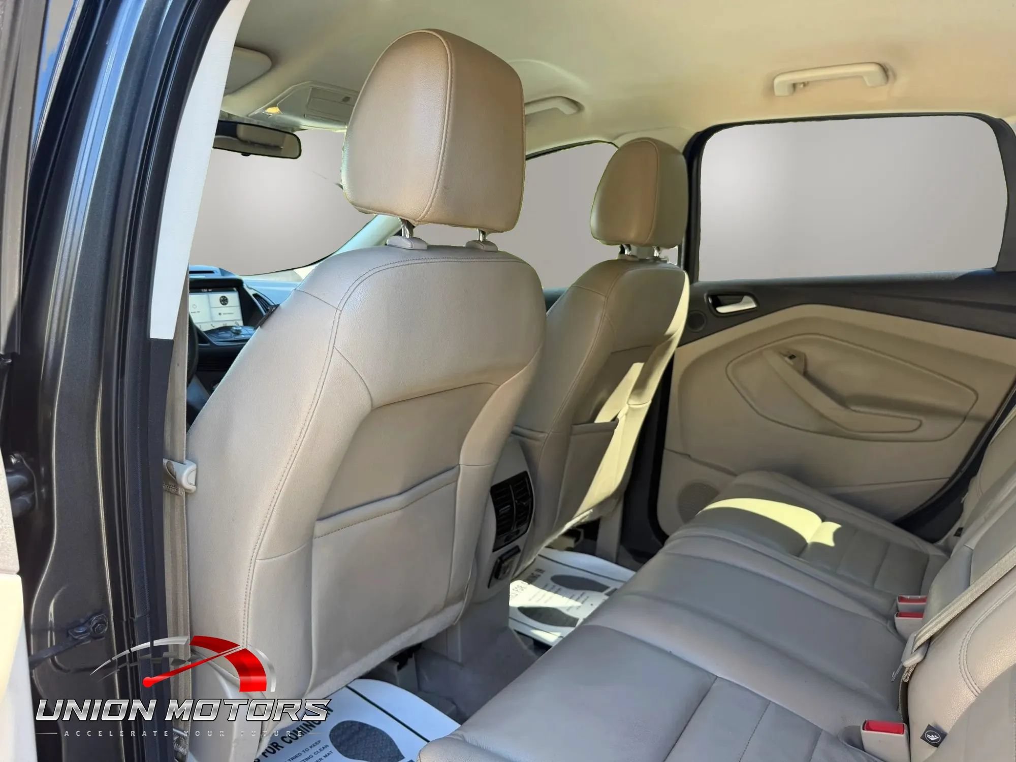 Used 2016 Ford Escape SE w/ SE Leather Comfort Package FWD image 20