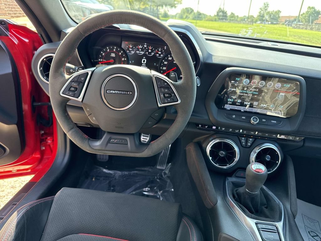 Used 2017 Chevrolet Camaro ZL1 RWD image 30