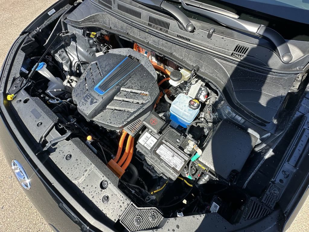 Used 2023 Hyundai Kona Limited w/ Cargo Package FWD image 36