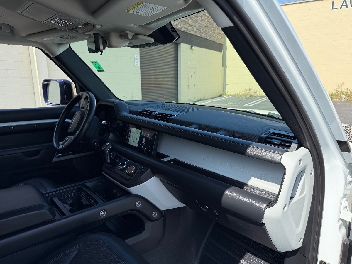 Used 2020 Land Rover Defender 110 HSE AWD/4WD image 17