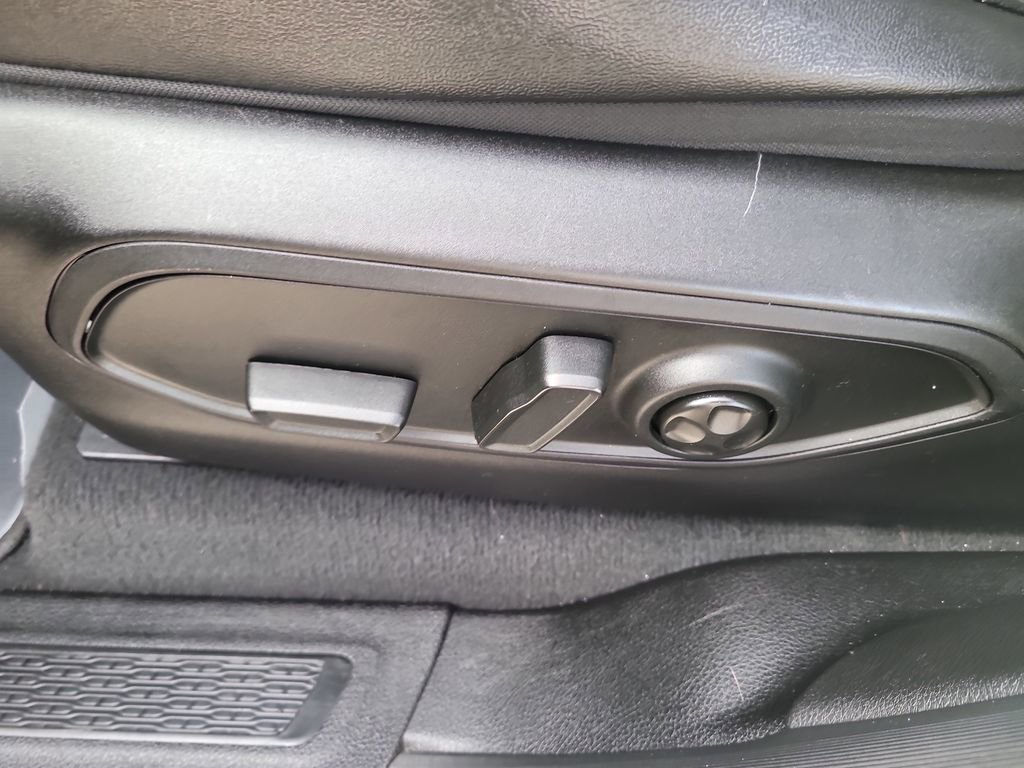 Used 2023 Jeep Grand Cherokee Altitude image 18