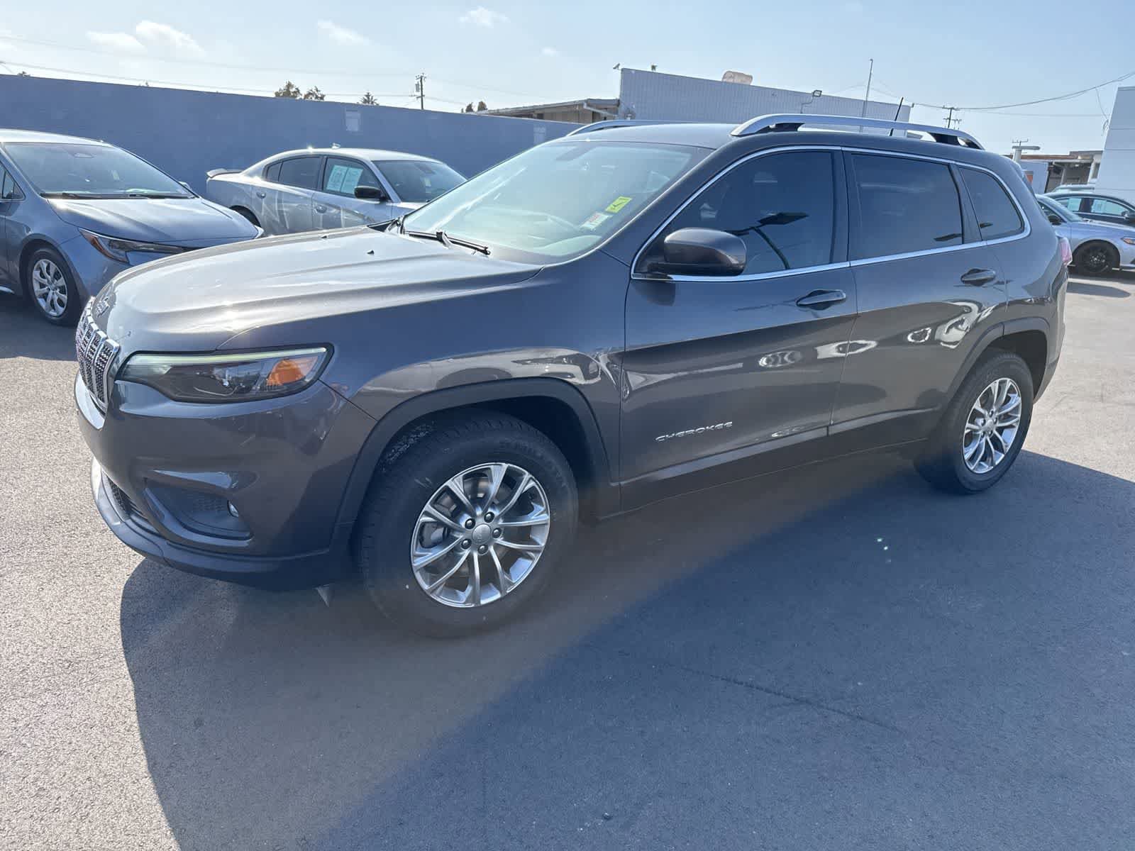 Used 2019 Jeep Cherokee Latitude Plus FWD image 10