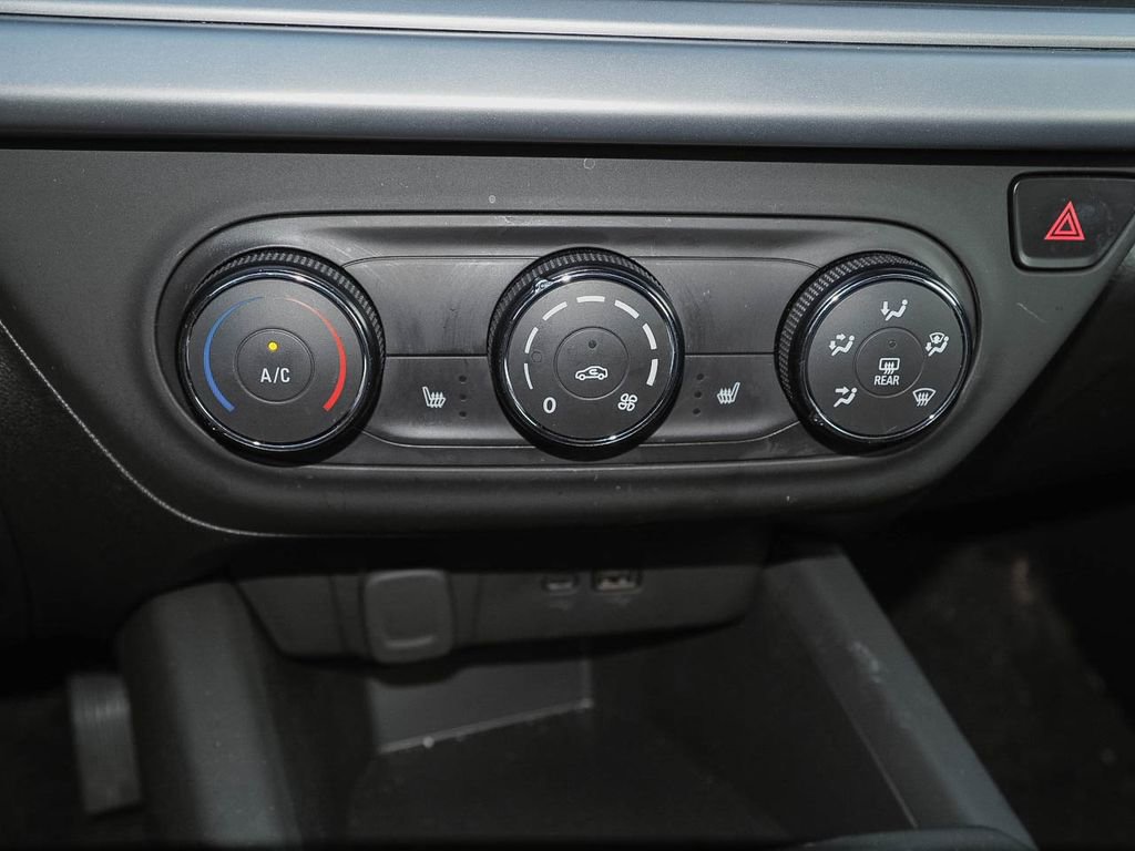 Used 2024 Chevrolet Trax RS w/ Driver Confidence Package image 13