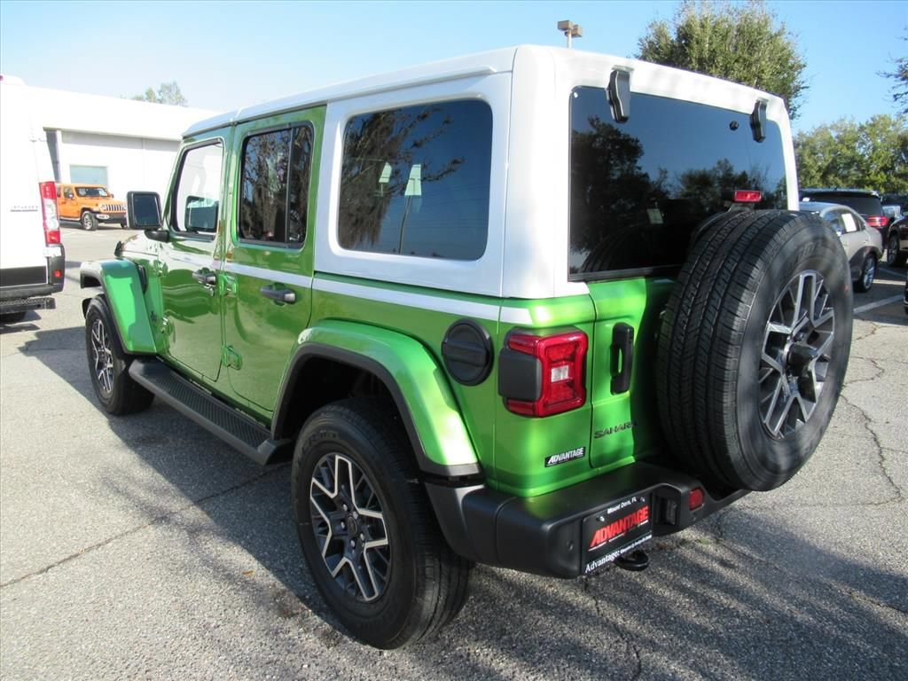 New 2026 Jeep Wrangler Unlimited Sahara w/ Whitecap Package AWD/4WD image 5