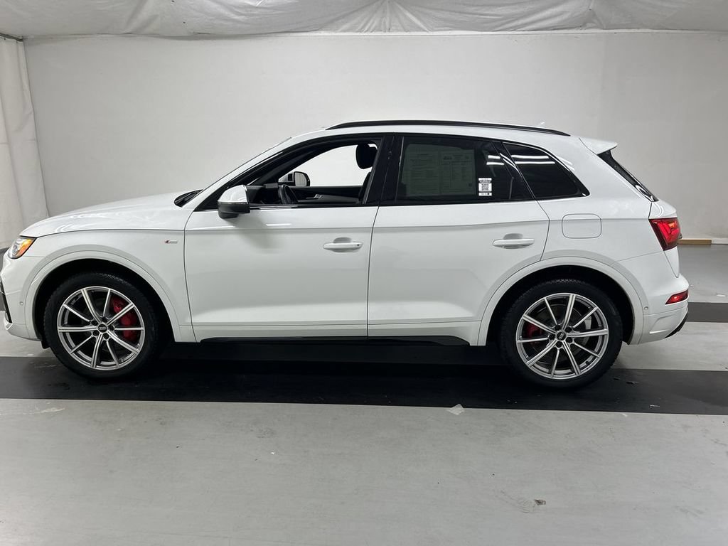 Used 2024 Audi Q5 e Prestige AWD/4WD image 6