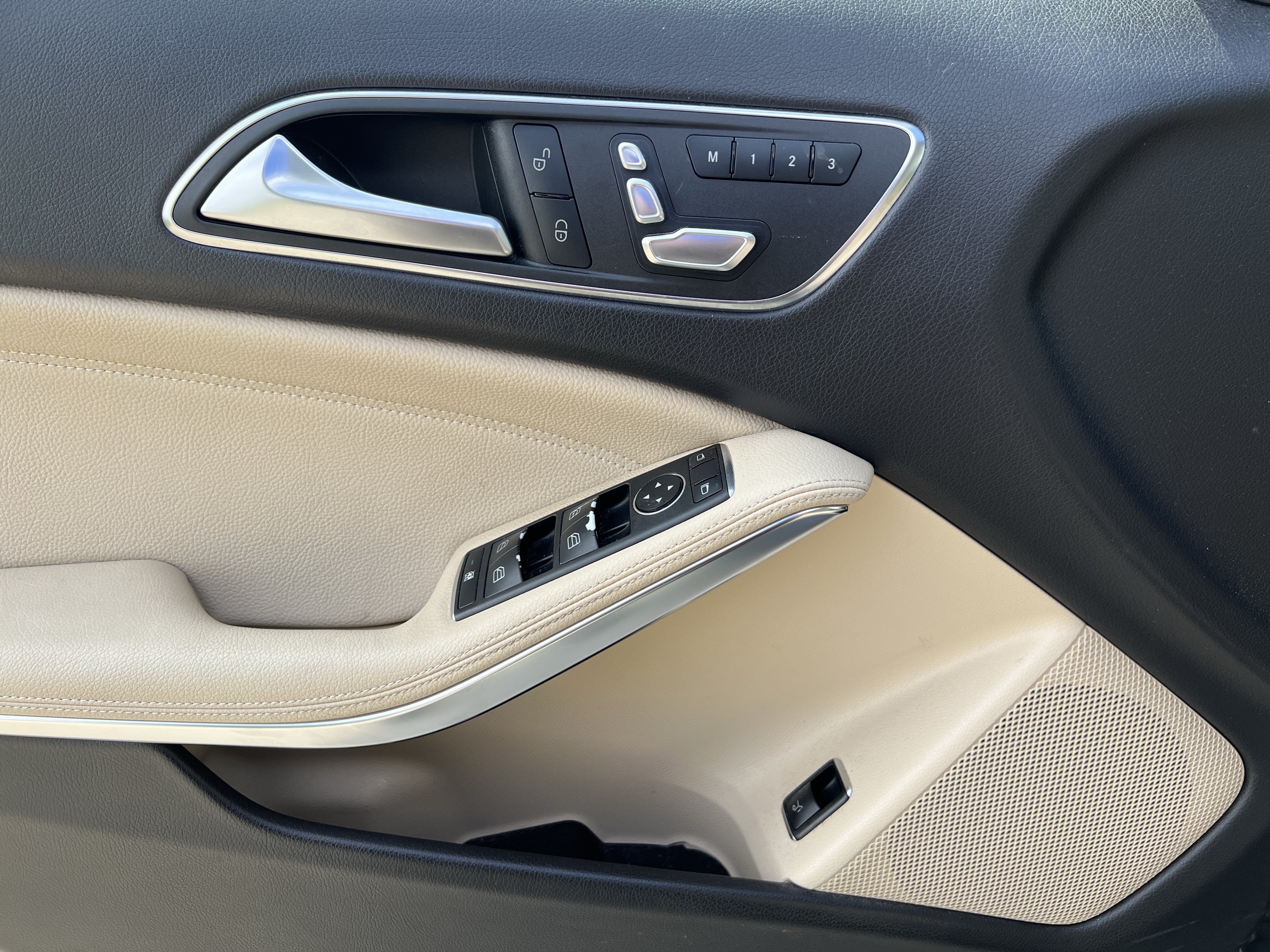 Used 2019 Mercedes-Benz GLA 250 image 14