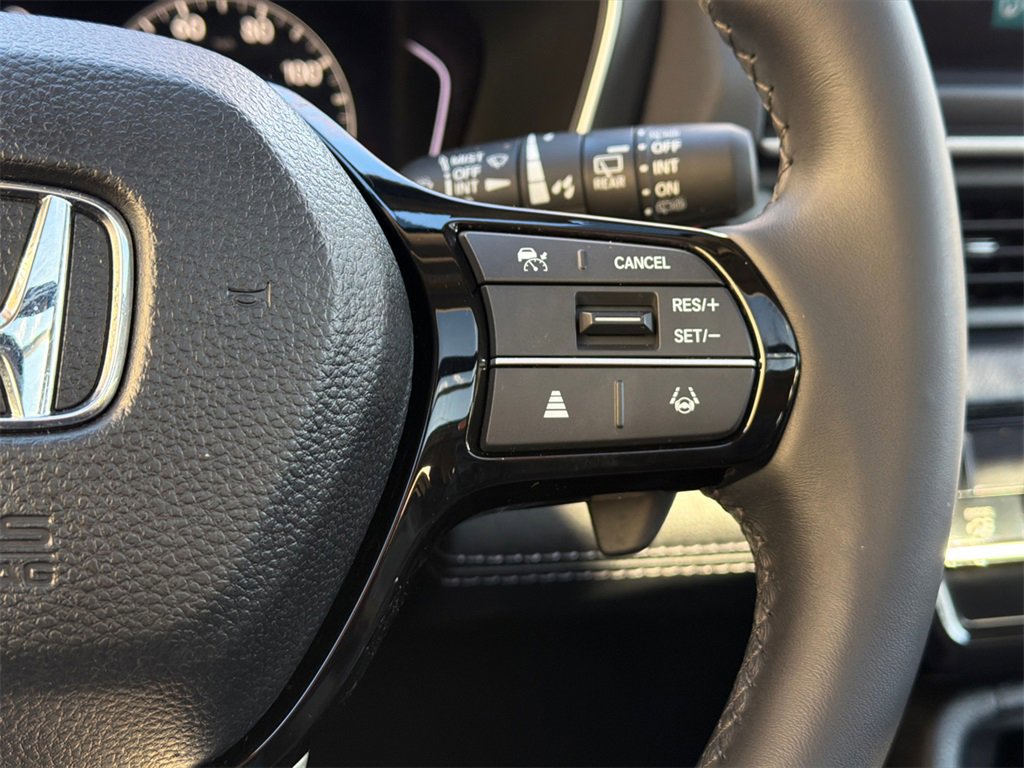 Used 2024 Honda Pilot Touring image 25