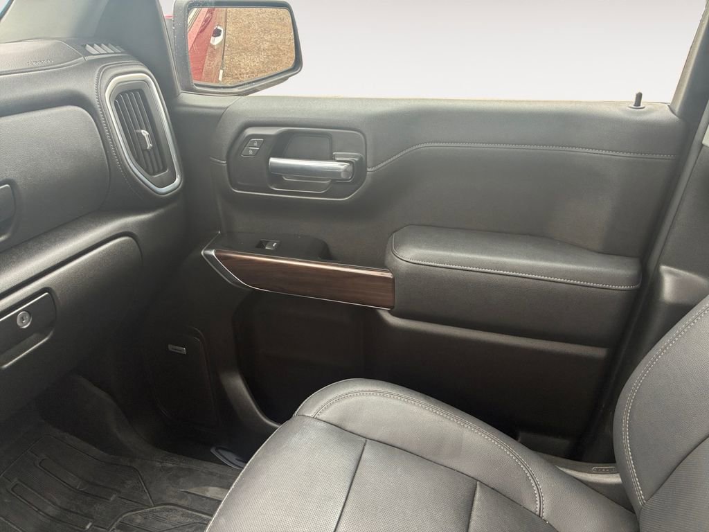 Used 2022 GMC Sierra 1500 SLT w/ SLT Premium Plus Package AWD/4WD image 18