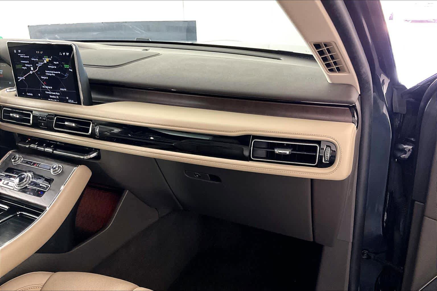 Used 2023 Lincoln Aviator Reserve image 18