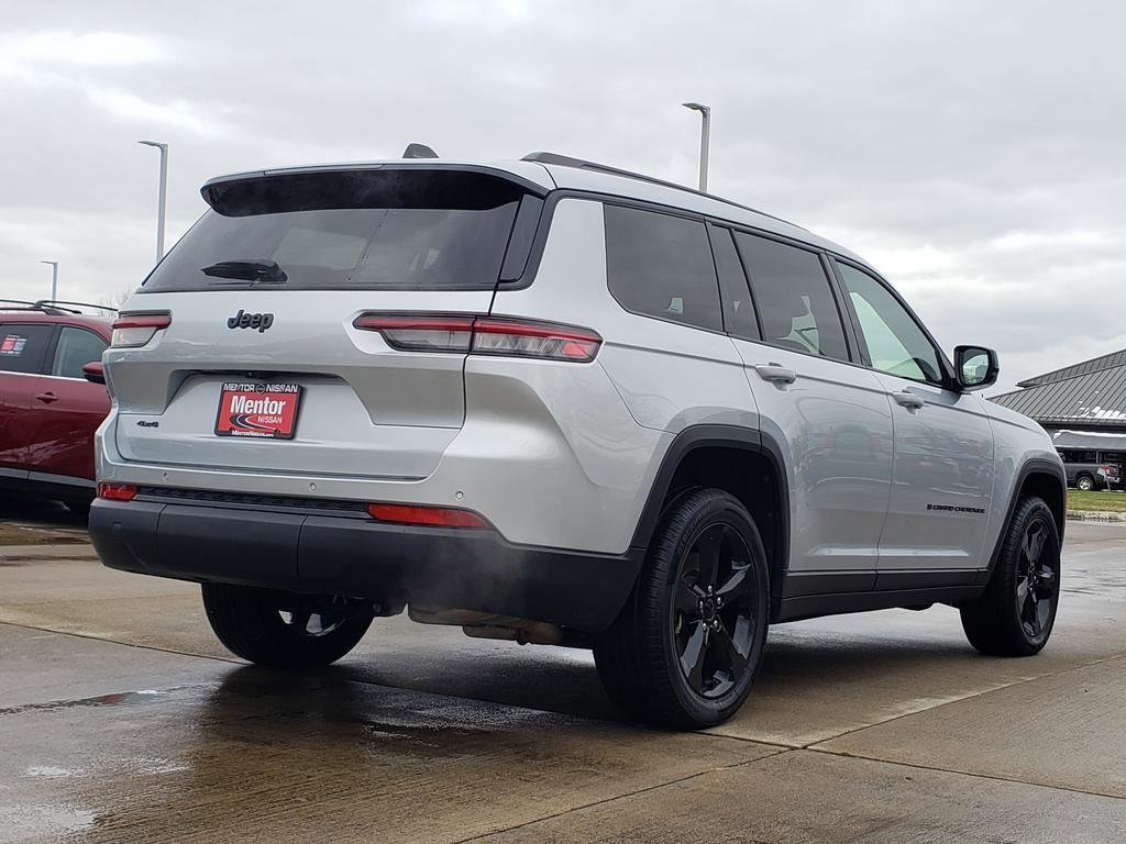 Used 2023 Jeep Grand Cherokee L Laredo image 12