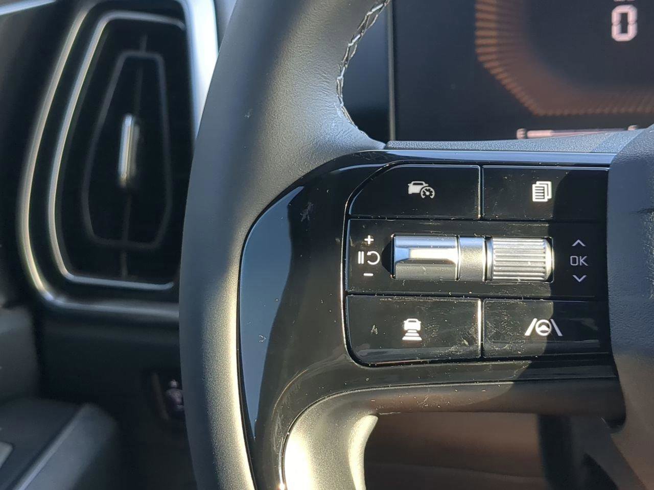 New 2026 Kia Sorento S w/ S Panoramic Sunroof Package image 16