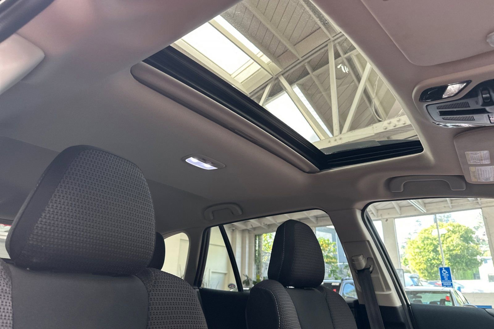 Used 2025 Subaru Outback Premium image 22