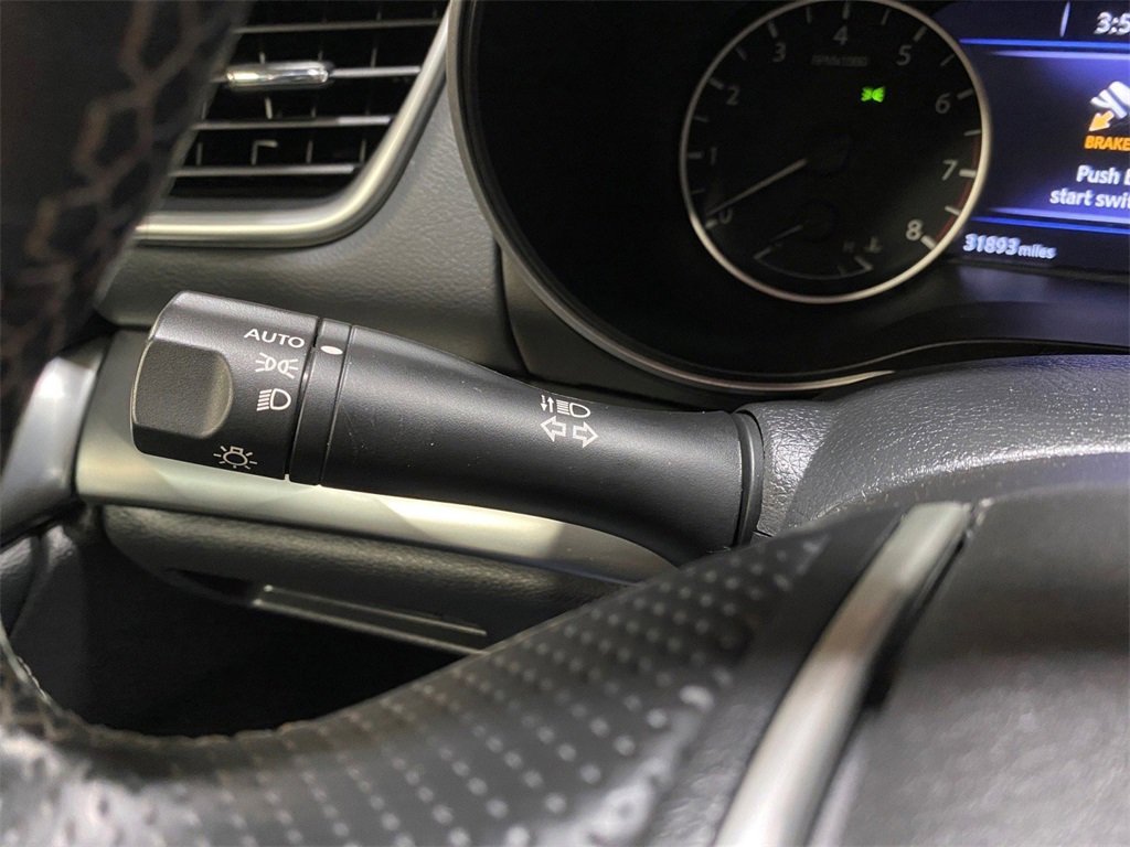 Used 2023 Nissan Maxima SL image 36