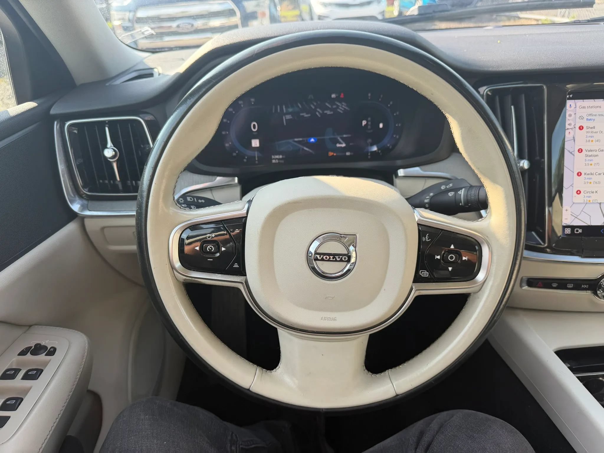 Used 2023 Volvo S60 B5 Plus FWD image 10