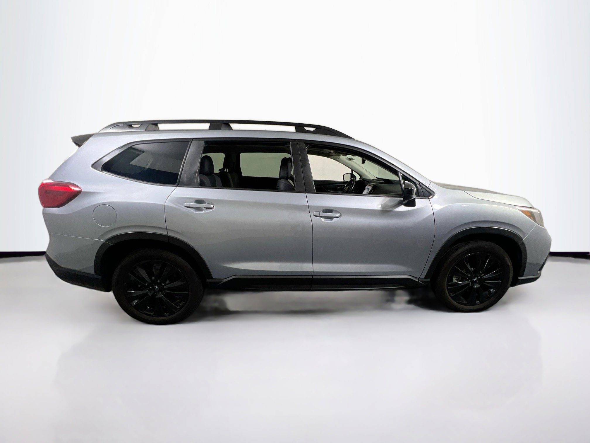 Used 2022 Subaru Ascent Onyx Edition image 4