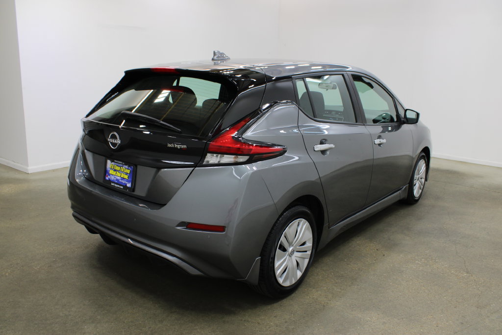 Used 2025 Nissan Leaf S FWD image 5