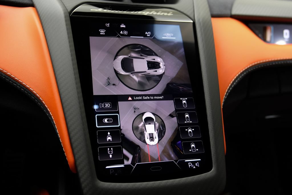 Used 2025 Lamborghini Revuelto AWD/4WD image 26
