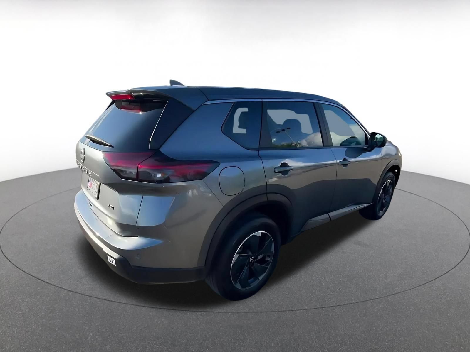 Used 2025 Nissan Rogue SV AWD/4WD image 14