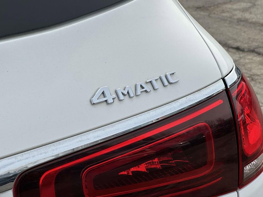 Used 2021 Mercedes-Benz GLS 450 4MATIC image 10