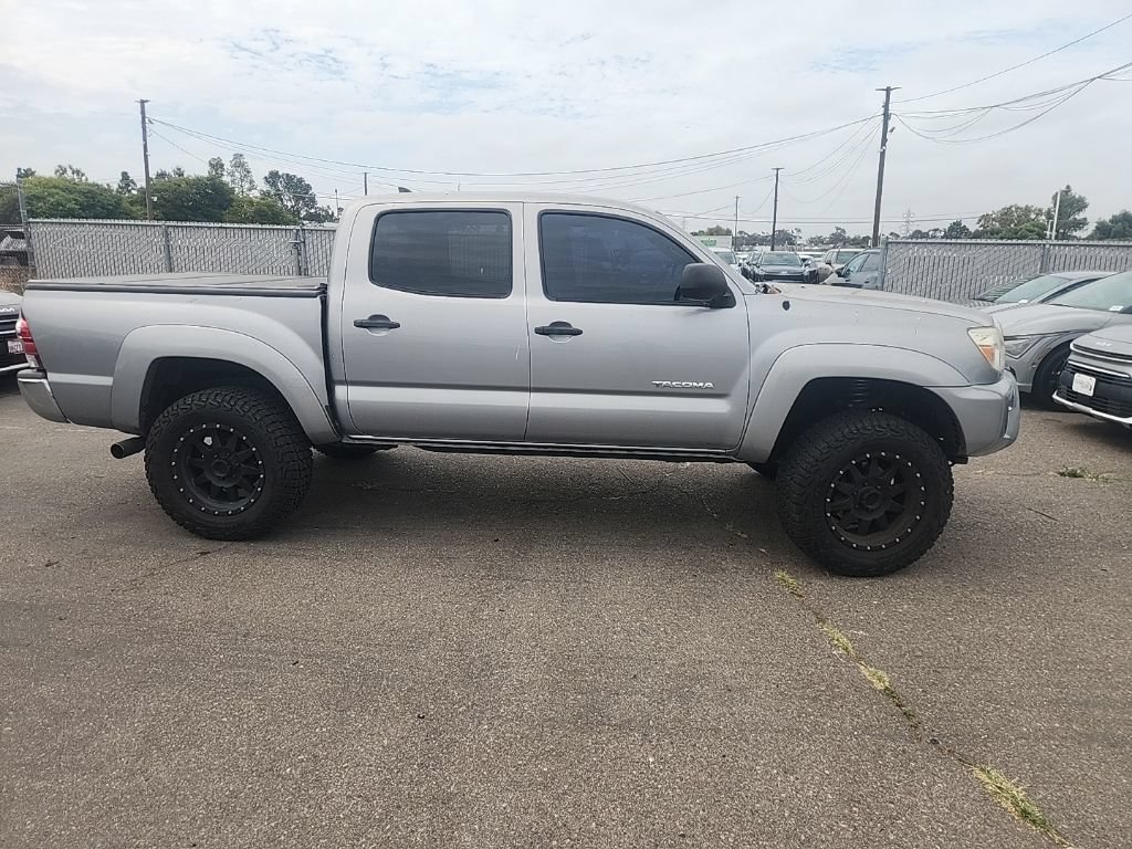 Used 2015 Toyota Tacoma PreRunner w/ SR5 Package RWD image 17
