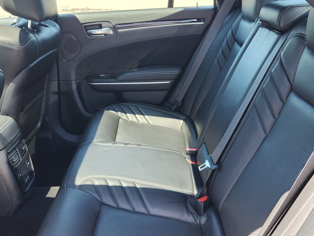 Used 2023 Chrysler 300 C RWD image 10