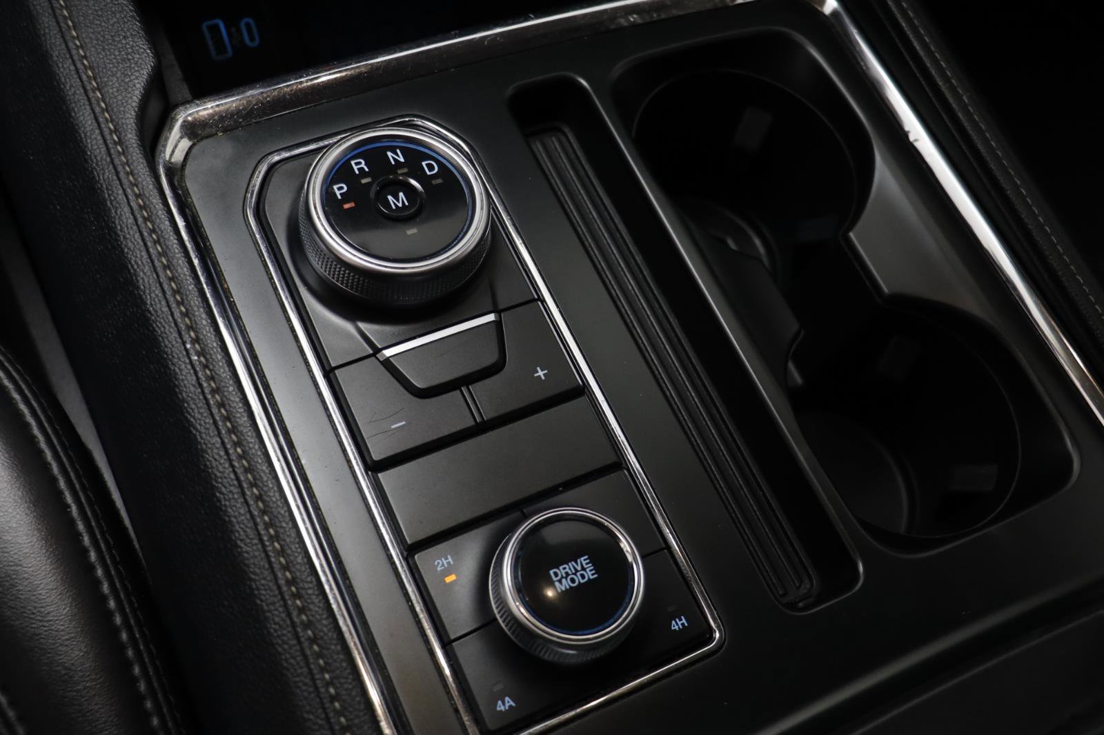 Used 2024 Ford Expedition Max XLT image 12