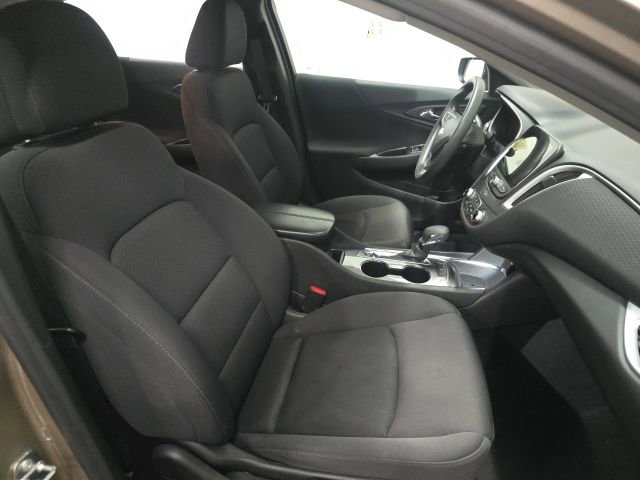Used 2023 Chevrolet Malibu LT image 3