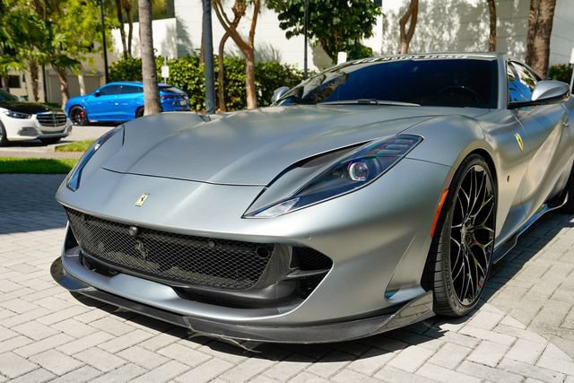 Used 2018 Ferrari 812 Superfast RWD image 39