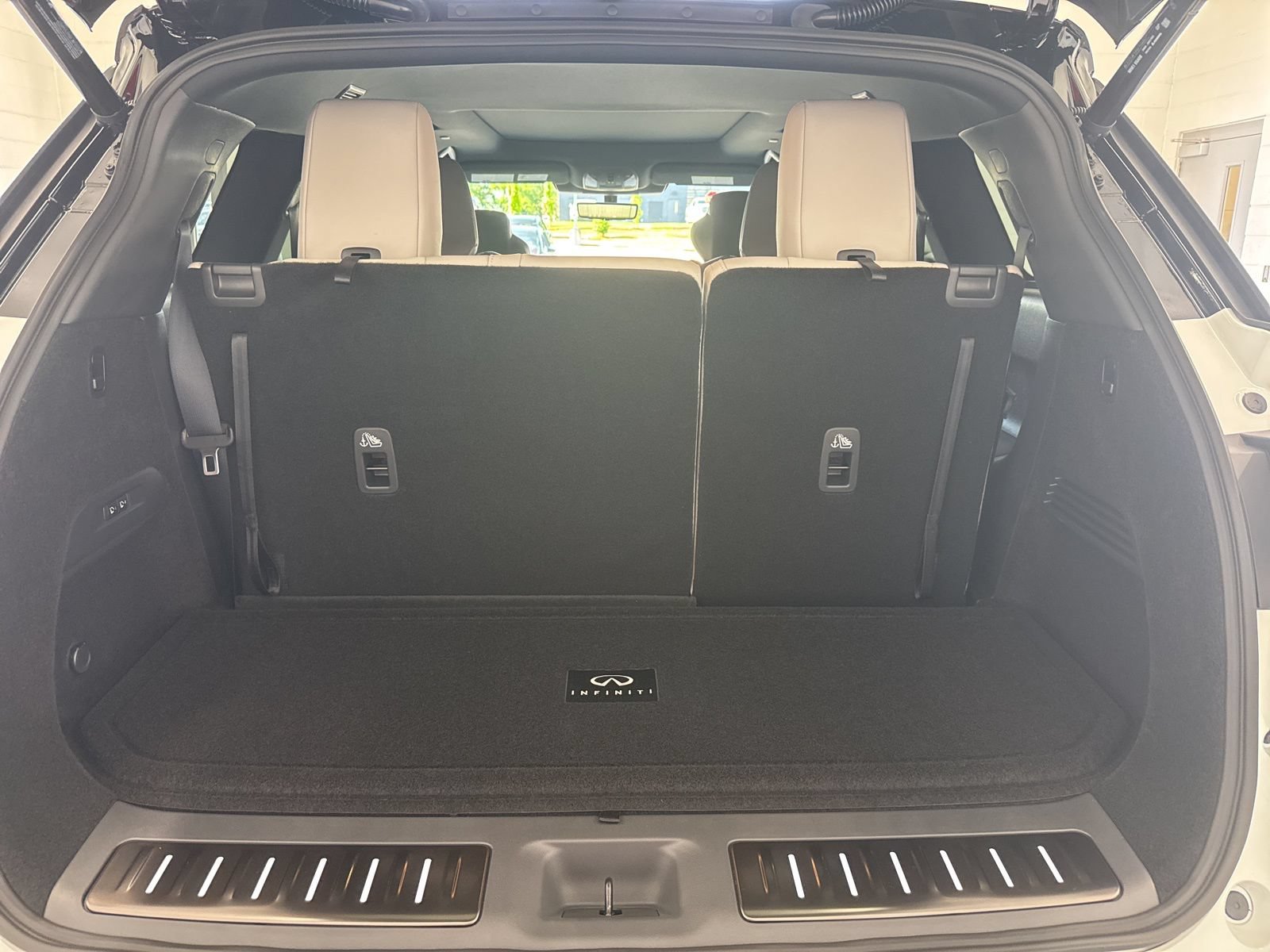 New 2027 INFINITI QX60 Autograph w/ Dark Cargo Package AWD/4WD image 28
