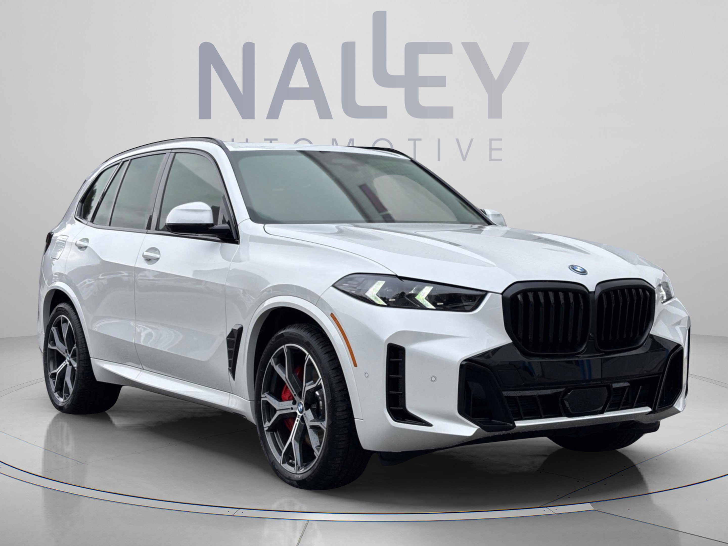 Used 2026 BMW X5 xDrive50e w/ M Sport Package AWD/4WD image 5