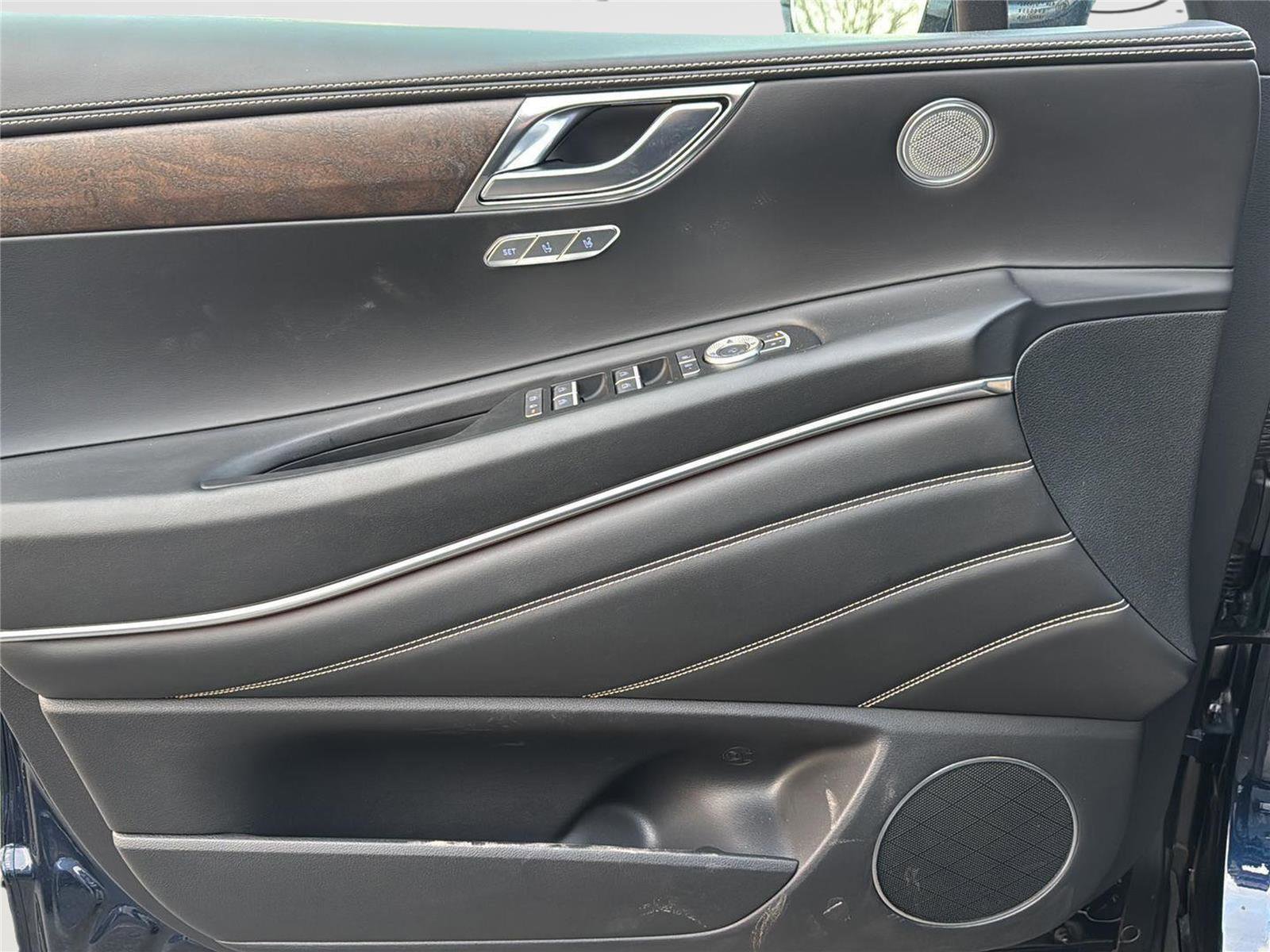 Used 2023 Genesis GV80 2.5T image 37