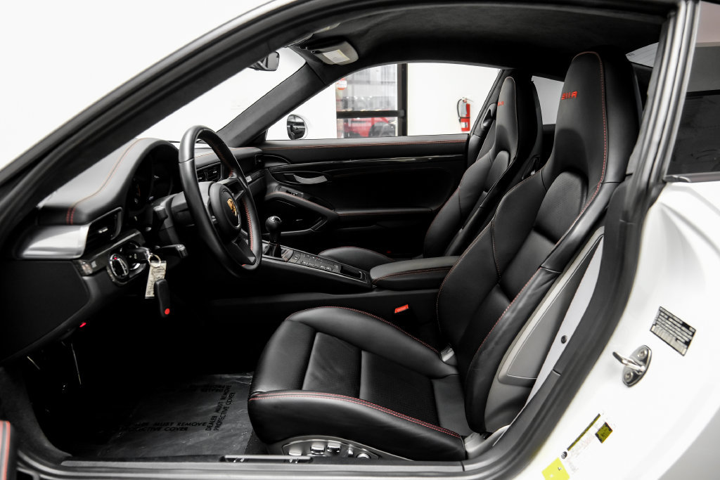 Used 2016 Porsche 911 R RWD image 6
