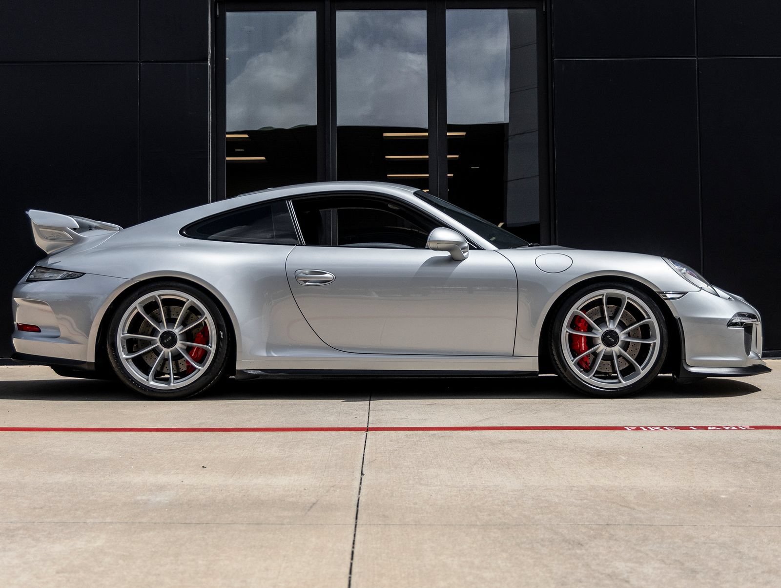 Certified 2016 Porsche 911 GT3 RWD image 12