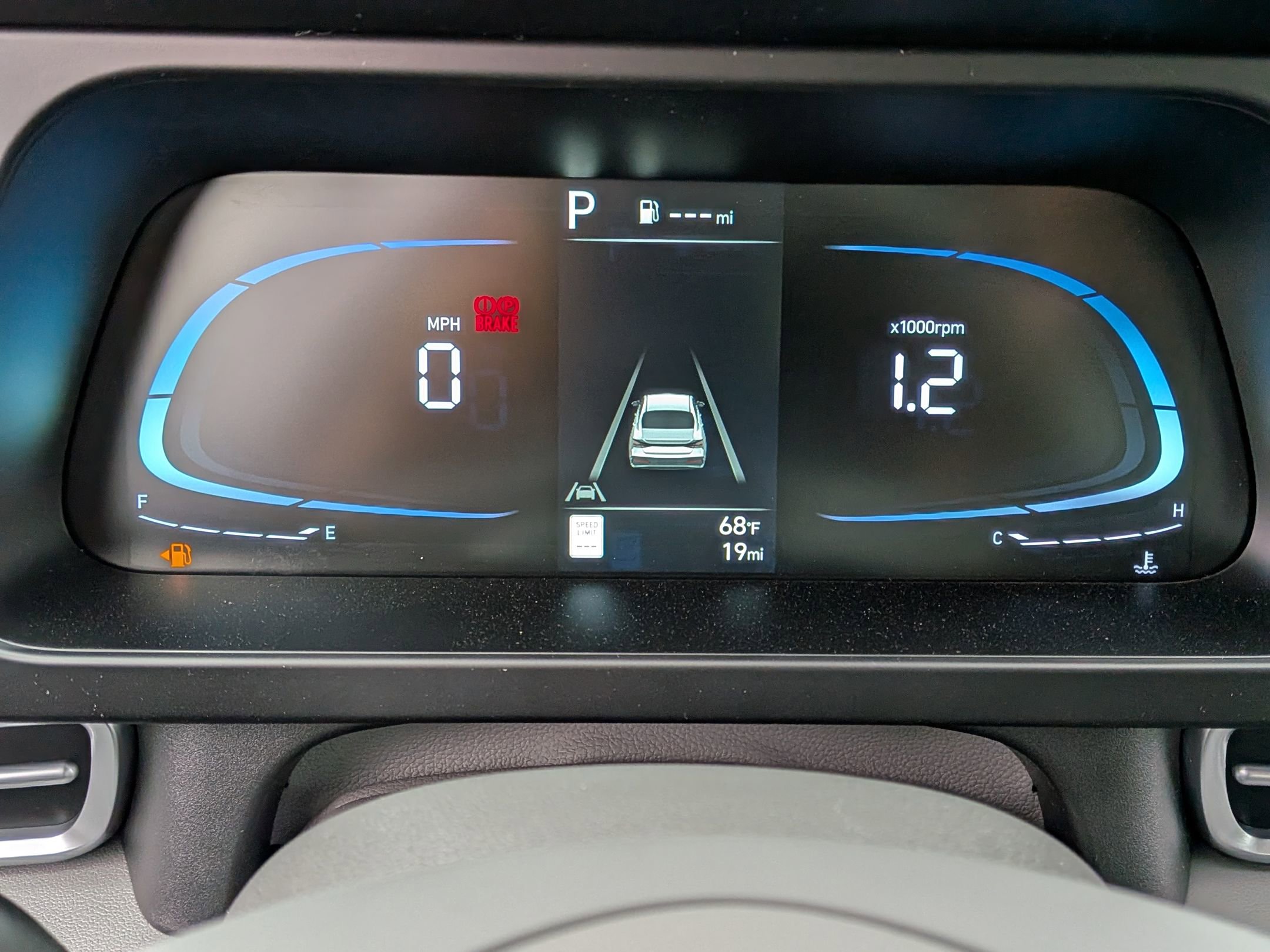 New 2026 Hyundai Elantra Sport FWD image 9