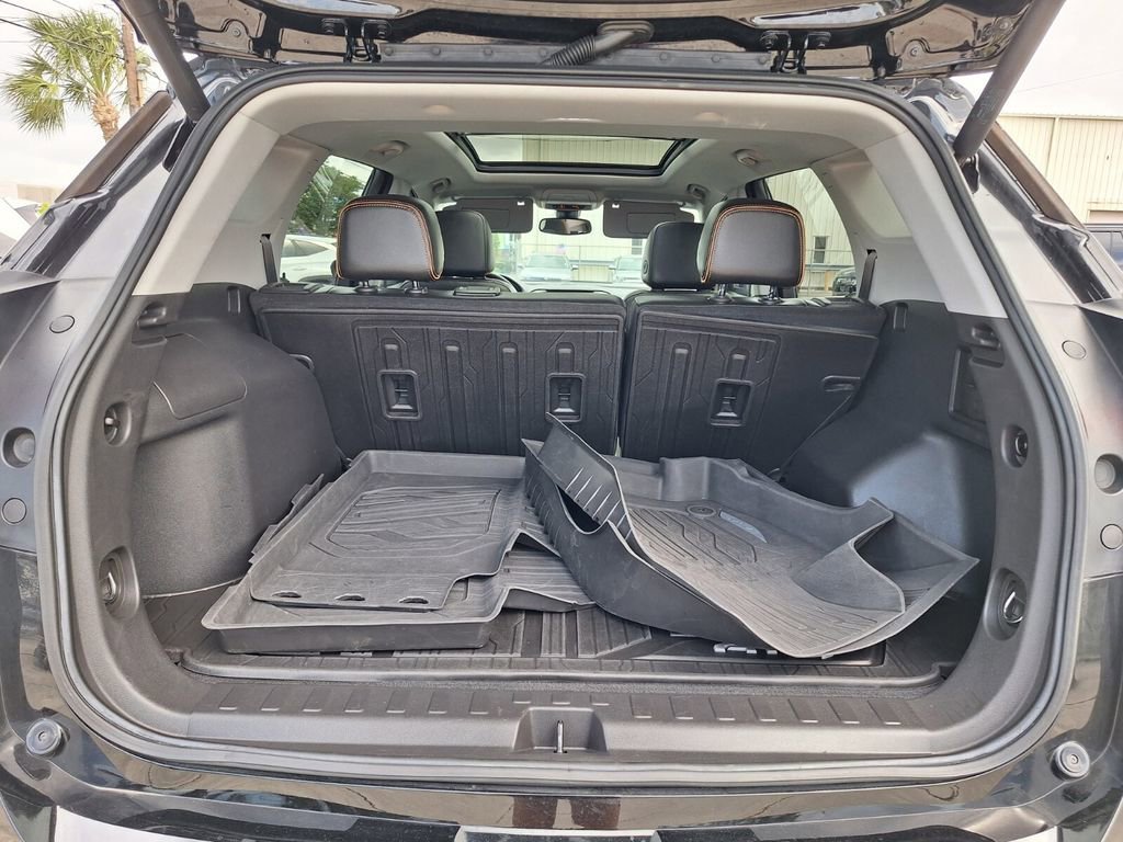 Used 2022 GMC Terrain AT4 w/ Infotainment Package II image 27