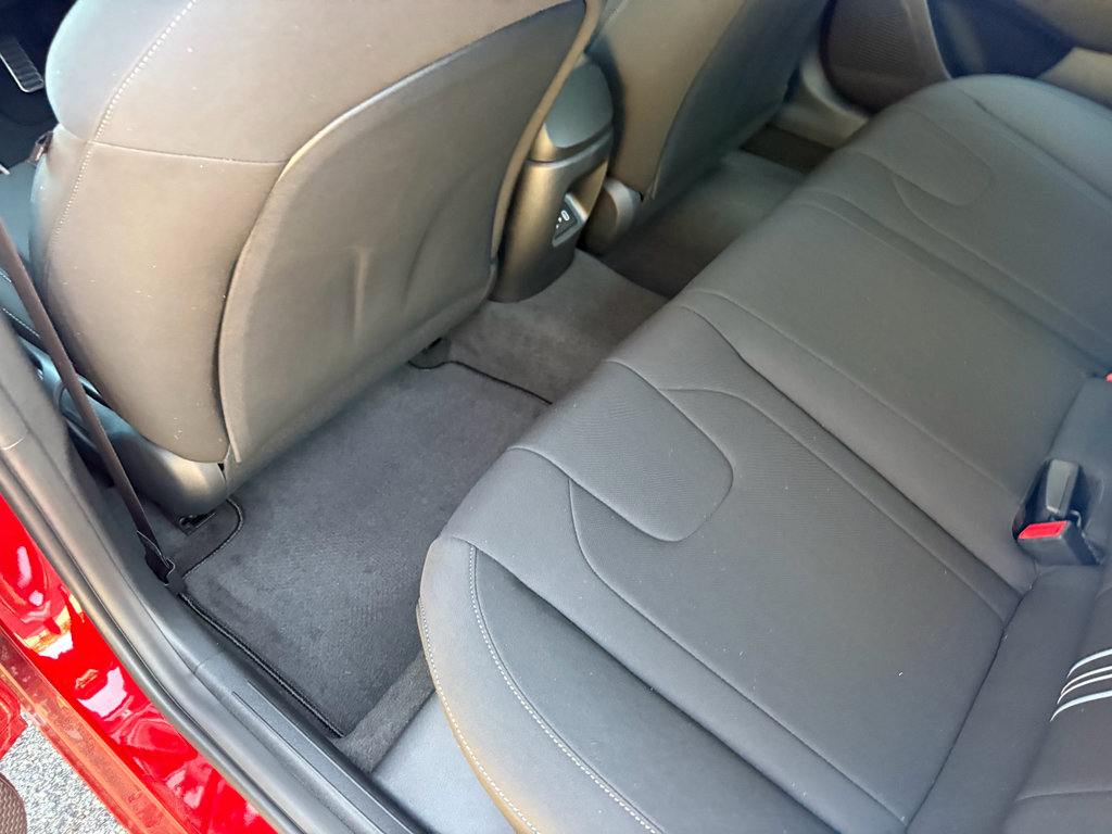 New 2026 Hyundai Elantra Sport FWD image 17