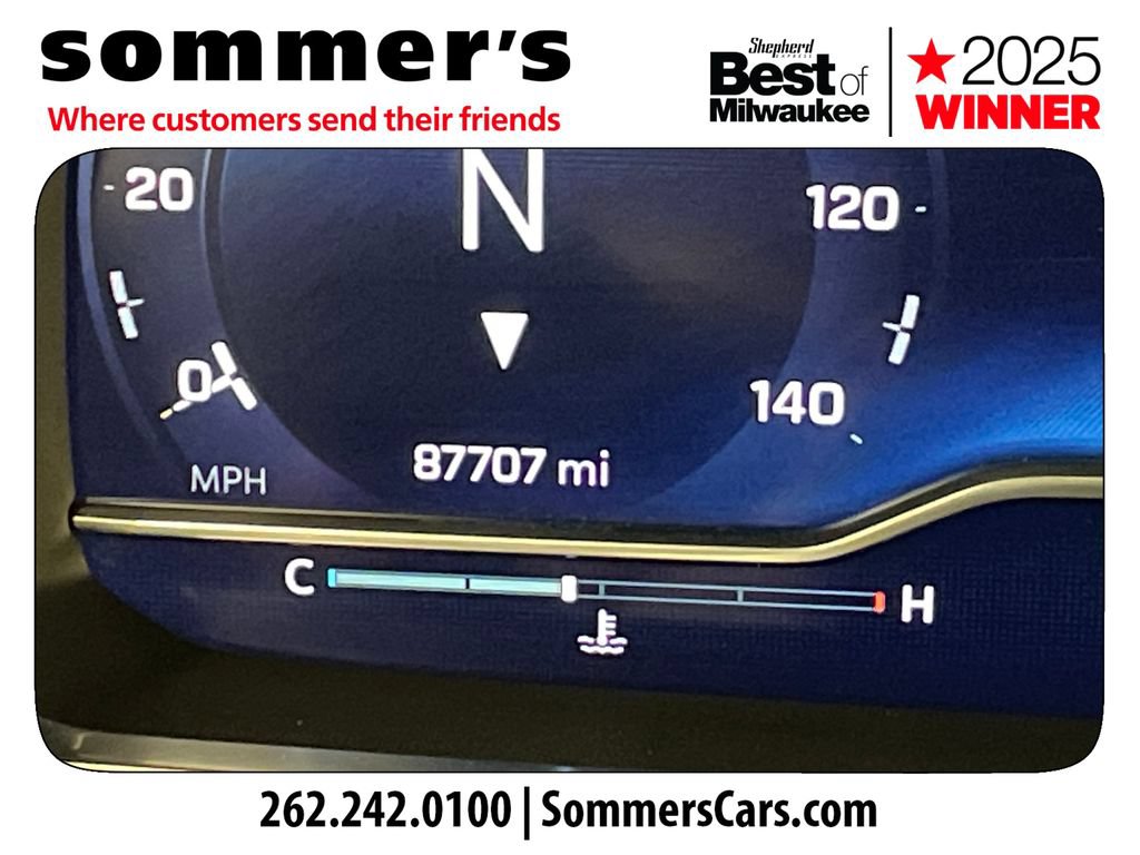 Used 2022 Chevrolet Suburban LT w/ LT Signature Plus Package AWD/4WD image 14