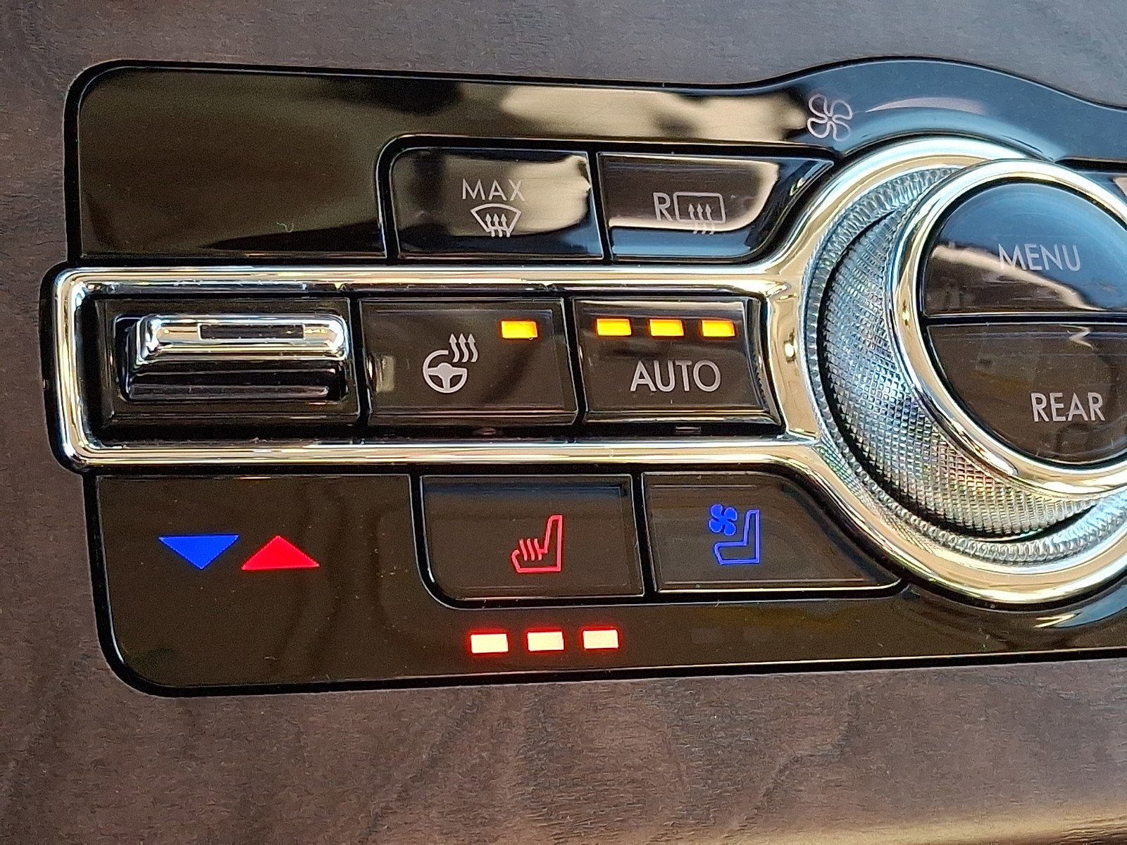 Certified 2023 Lincoln Aviator Reserve w/ Equipment Group 201A image 23