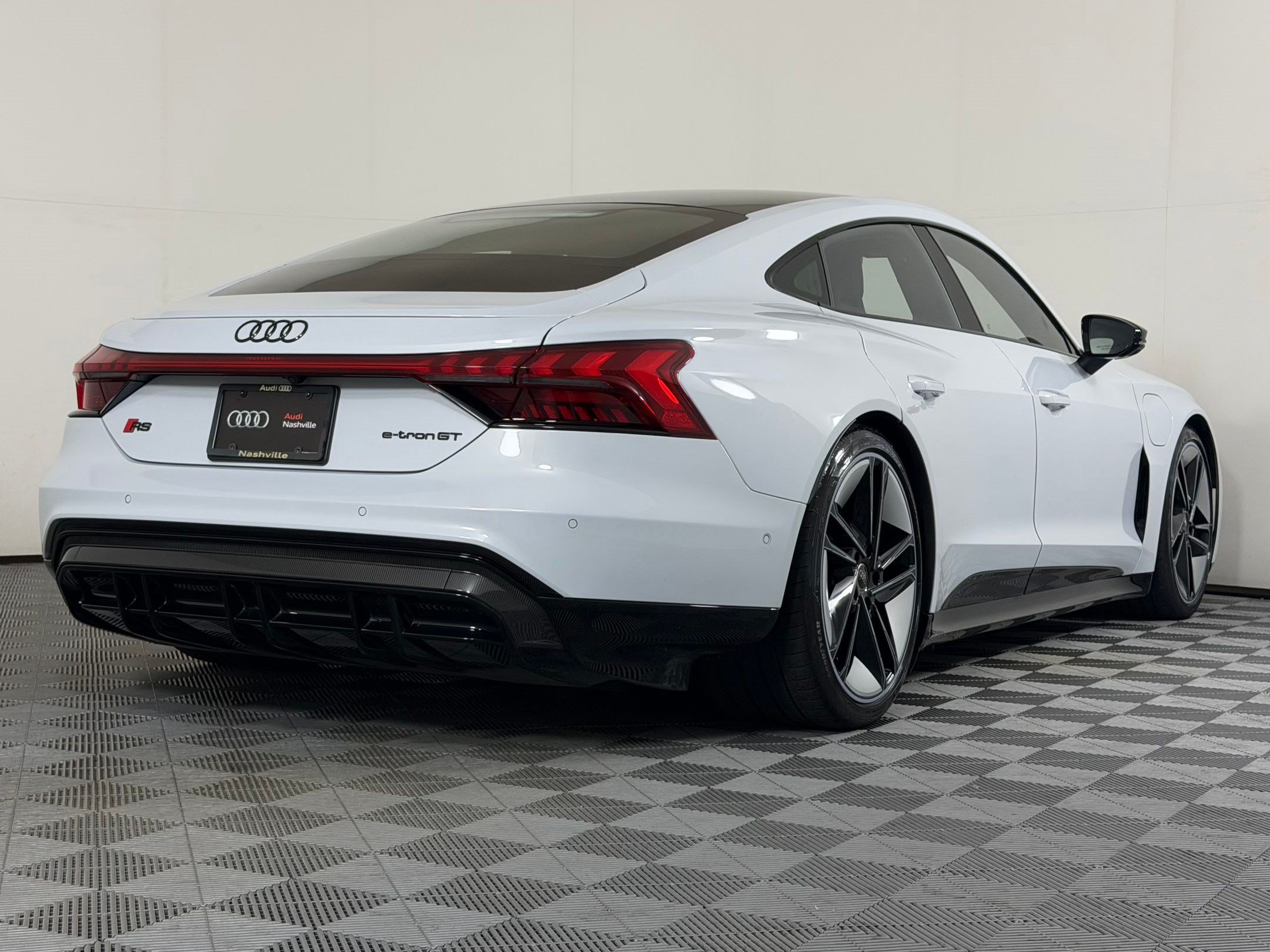 Used 2023 Audi RS e-tron GT w/ Carbon Performance Package AWD/4WD image 9