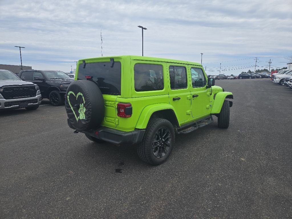 Used 2021 Jeep Wrangler Unlimited Sahara w/ Cold Weather Group AWD/4WD image 7