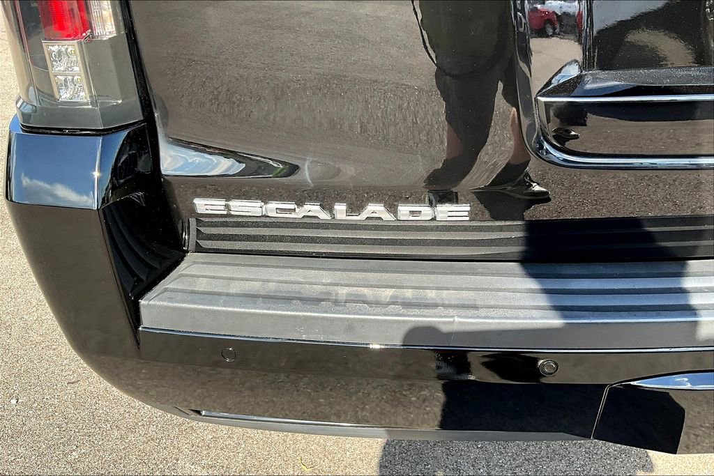 Used 2019 Cadillac Escalade ESV Luxury image 8