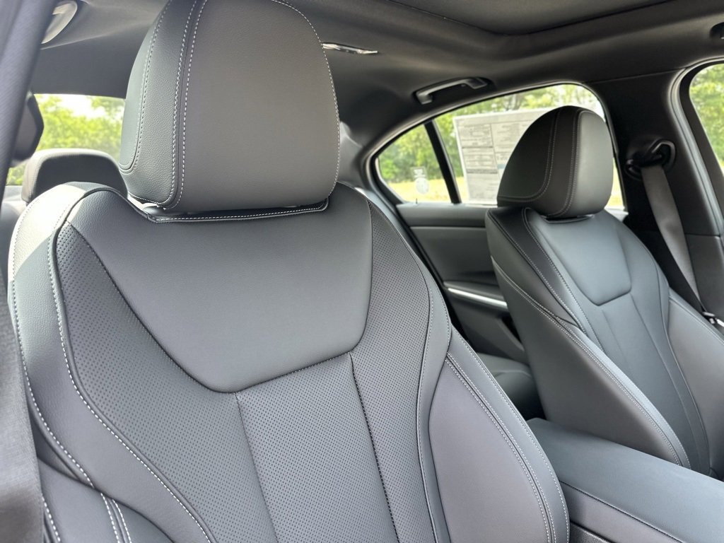 New 2025 BMW 330i xDrive Sedan image 27
