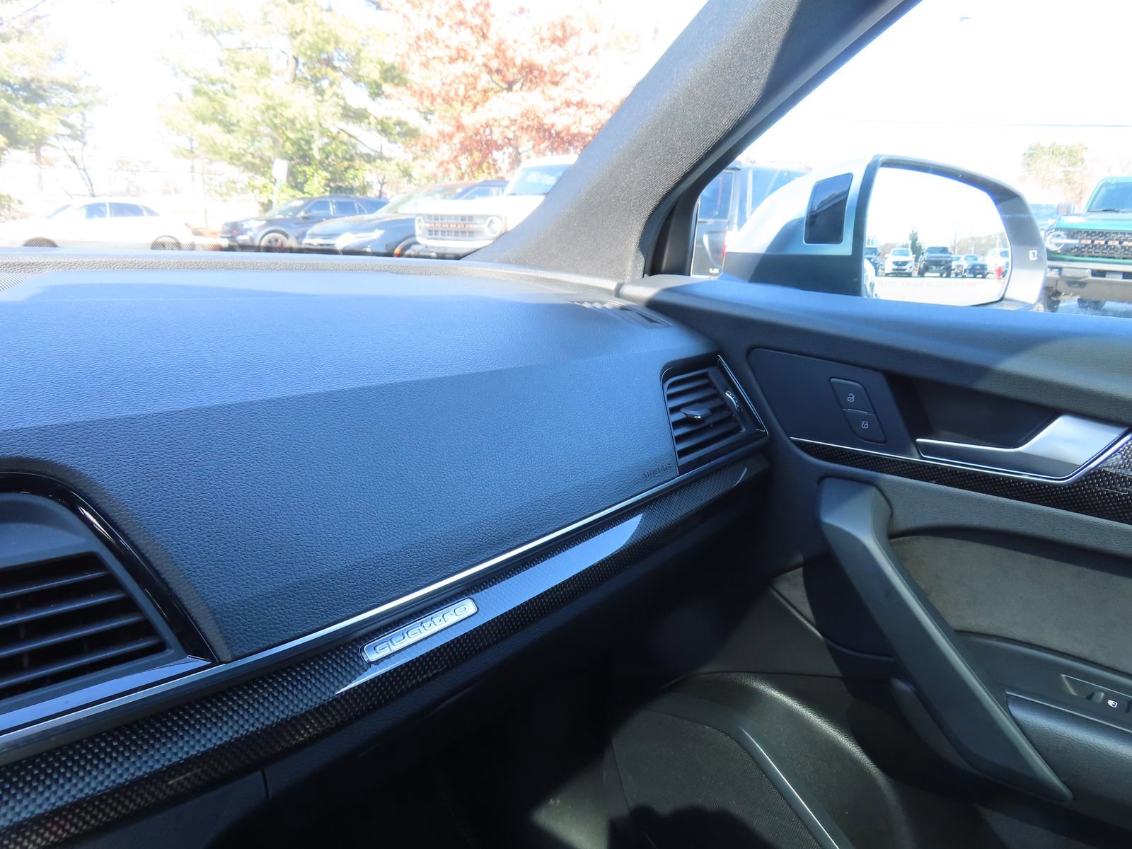 Used 2023 Audi SQ5 Premium w/ Convenience Package image 23