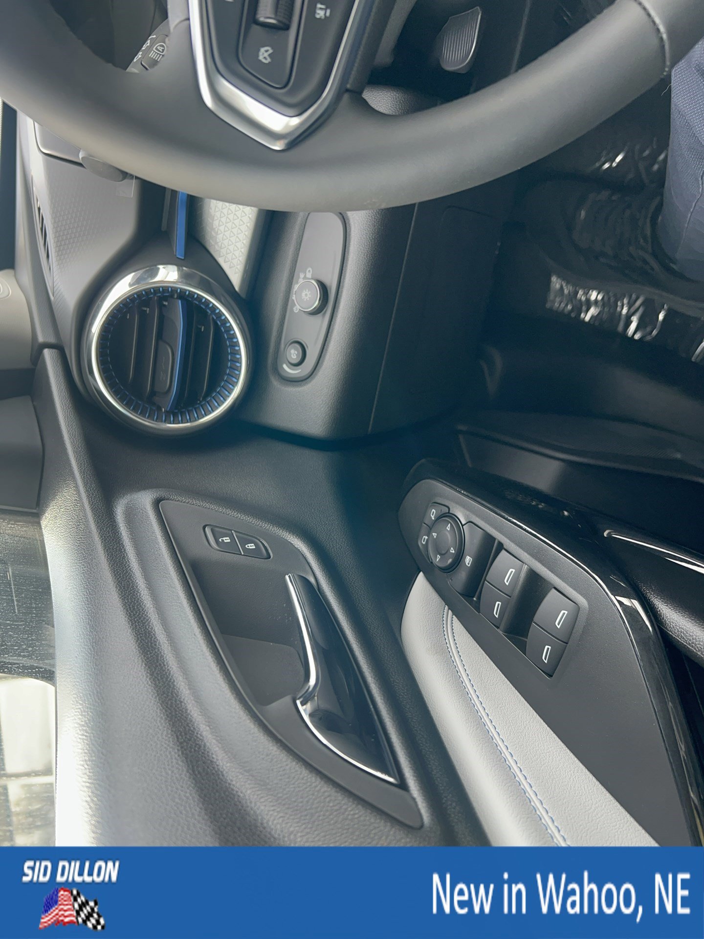 New 2026 Chevrolet Trax LT w/ Sunroof Package image 13