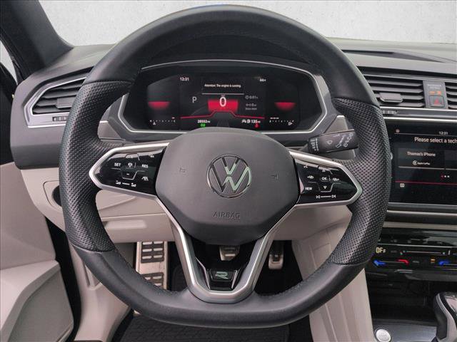 Used 2023 Volkswagen Tiguan SE R-Line image 13