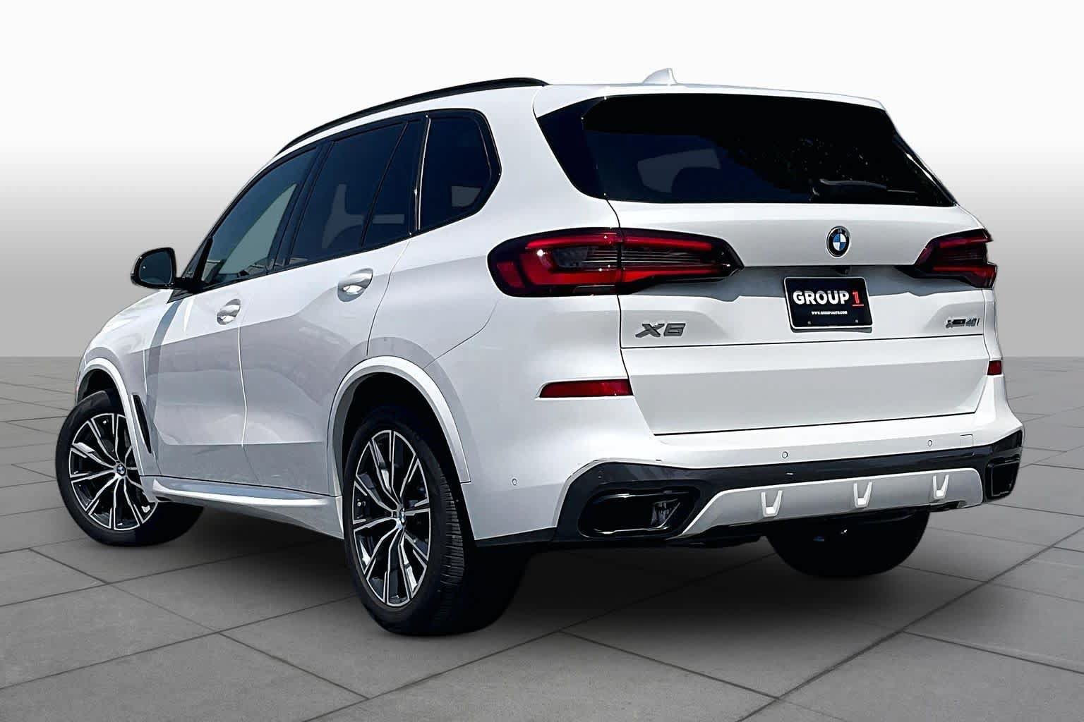Used 2021 BMW X5 xDrive40i w/ M Sport Package AWD/4WD image 11