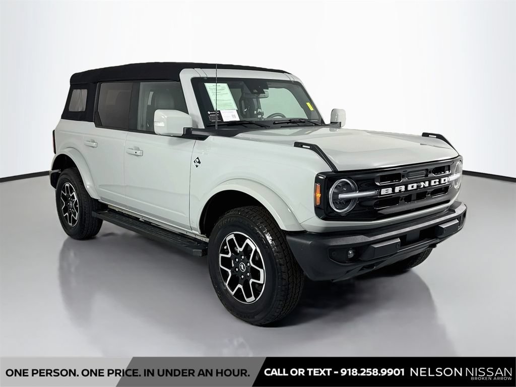 Used 2023 Ford Bronco Outer Banks AWD/4WD image 3