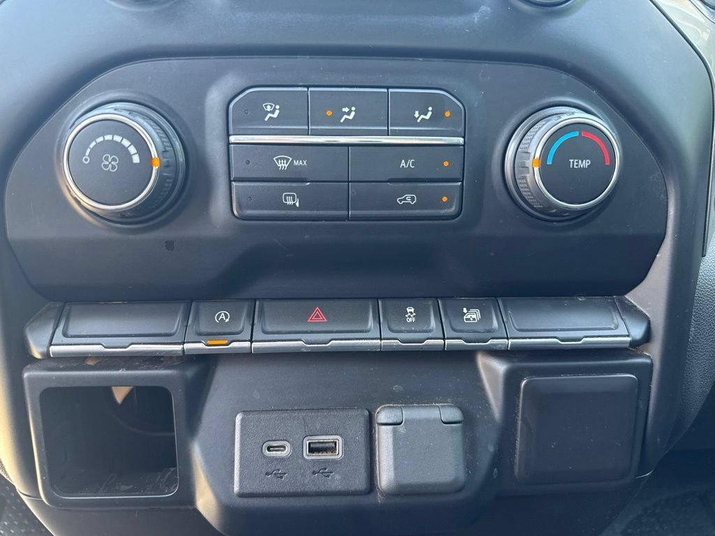 Used 2019 Chevrolet Silverado 1500 LT RWD image 17